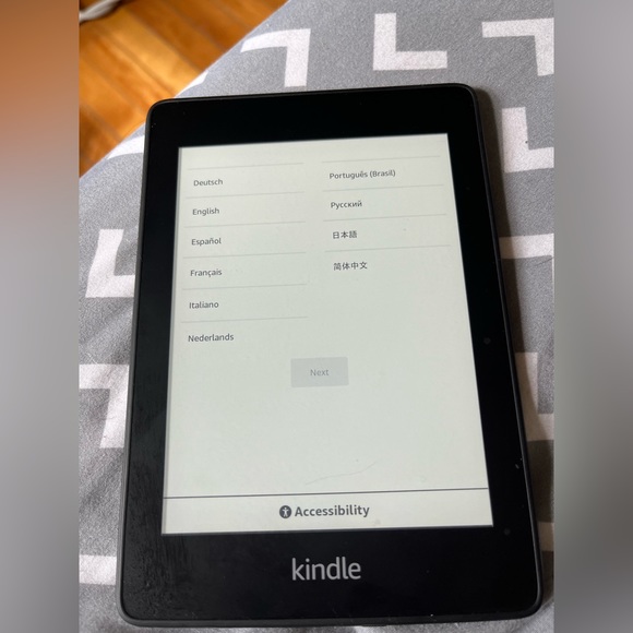 Kindle Paperwhite - Picture 2 of 4